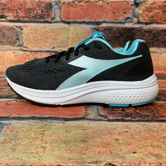 Diadora Shoes - Diadora Kuruka 4 Athletic Shoes